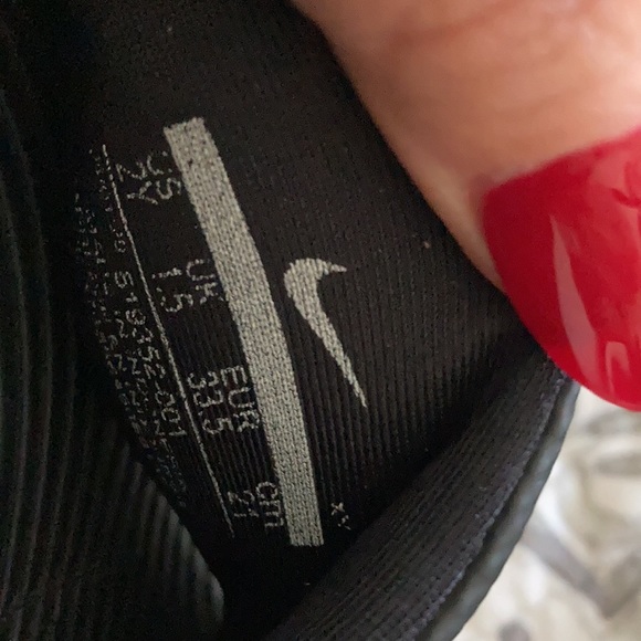 Nike slides - Picture 2 of 2